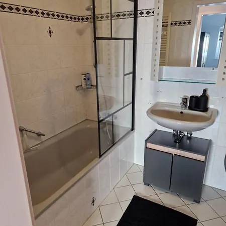 Comfortable And Ideal For Frankfurt And Surrounding Area Mörfelden-Walldorf Exterior foto